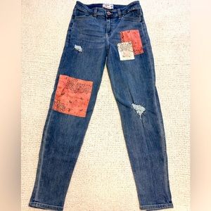 Abercrombie, kids, high-rise, mini mom, Jean size 13/14. Adjustable waist band.